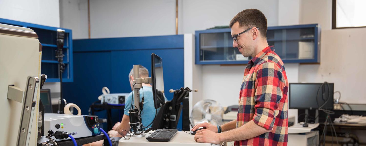 Student in Aboodarda lab 
