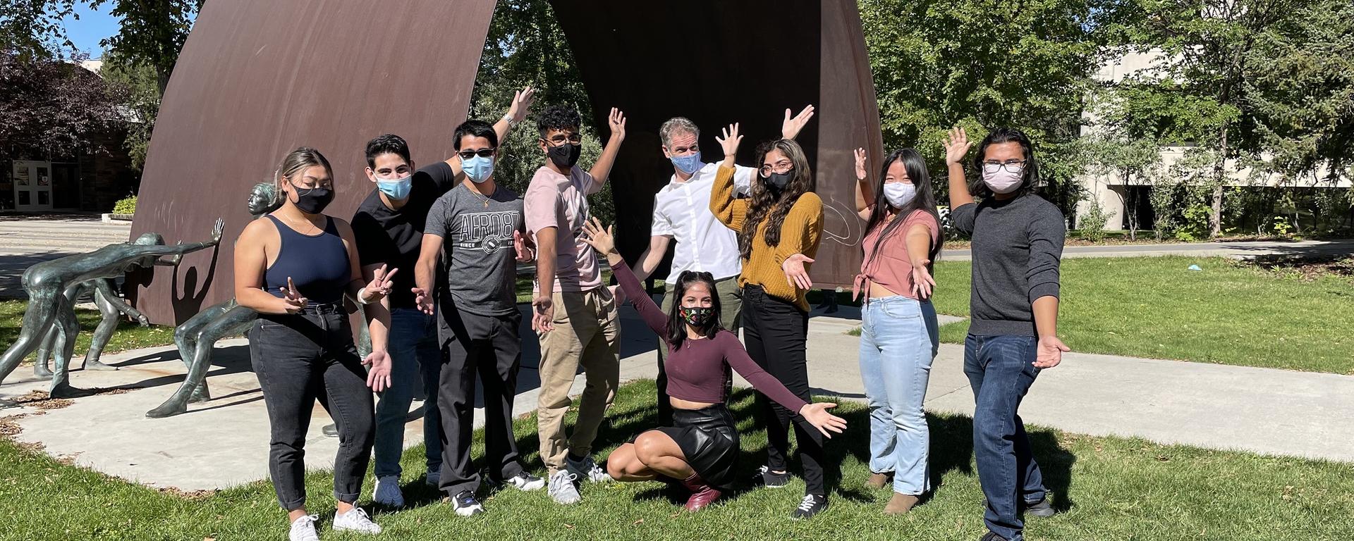 Students and support instructor in the HealthyU program
