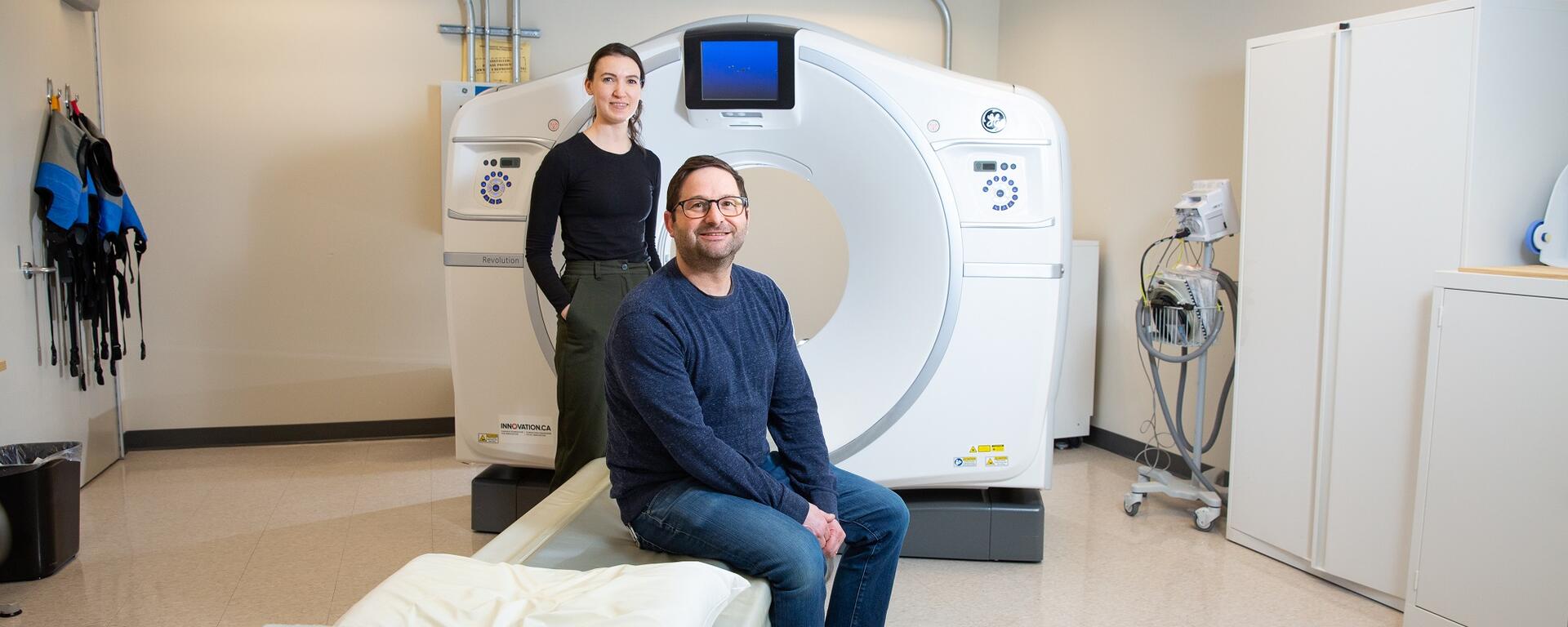 Brent Edwards and Olivia Bruce in lab 