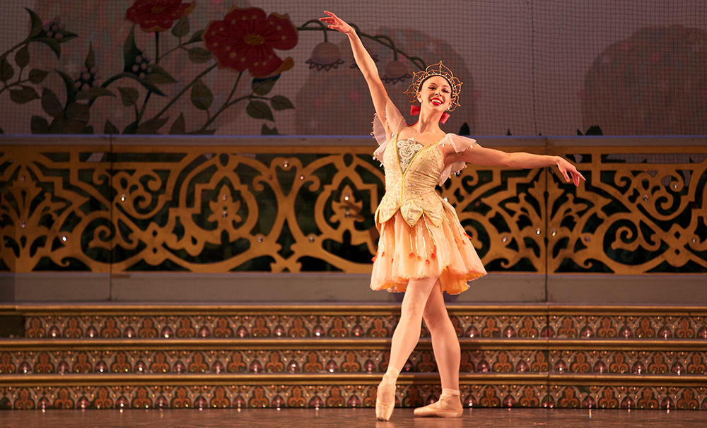 Tanya Chumak performing the Nutcracker with the Alberta Ballet