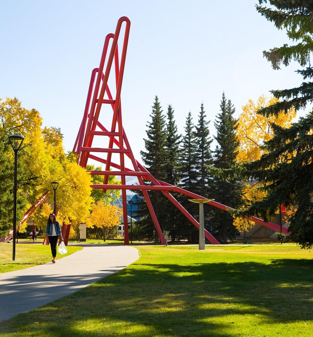 Fall shot outside of Oval 