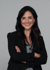 Head Shot Lauren Capozzi